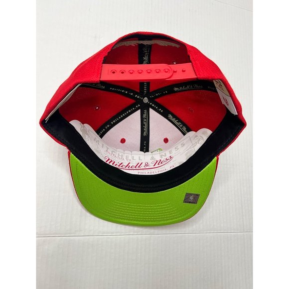 New Brooklyn Nets Mitchell & Ness Hat Reverse Grinch Team Snapback HWC Red Cap - Picture 4 of 16